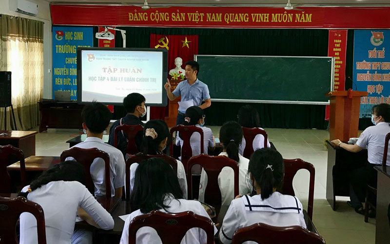 hoc-tap-bai-ly-luan-chinh-tri