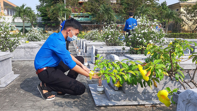vieng-huong-tai-nghia-trang-1