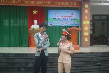 anh-tuyen-truyen-atgt-nbk